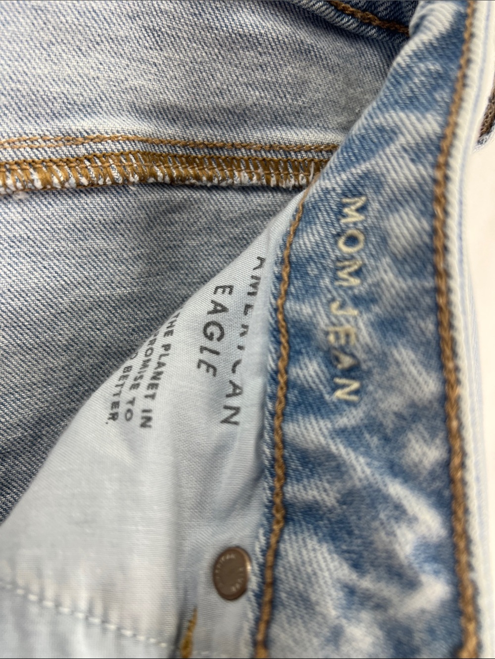 American Eagle - Women’s Jeans - Size 4 - Mom Jean - Light blue - Picture 8 of 11